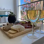 Ev Zin:cozy, Newly Rennovated, Studio, Swimming Pool B102 Pafos